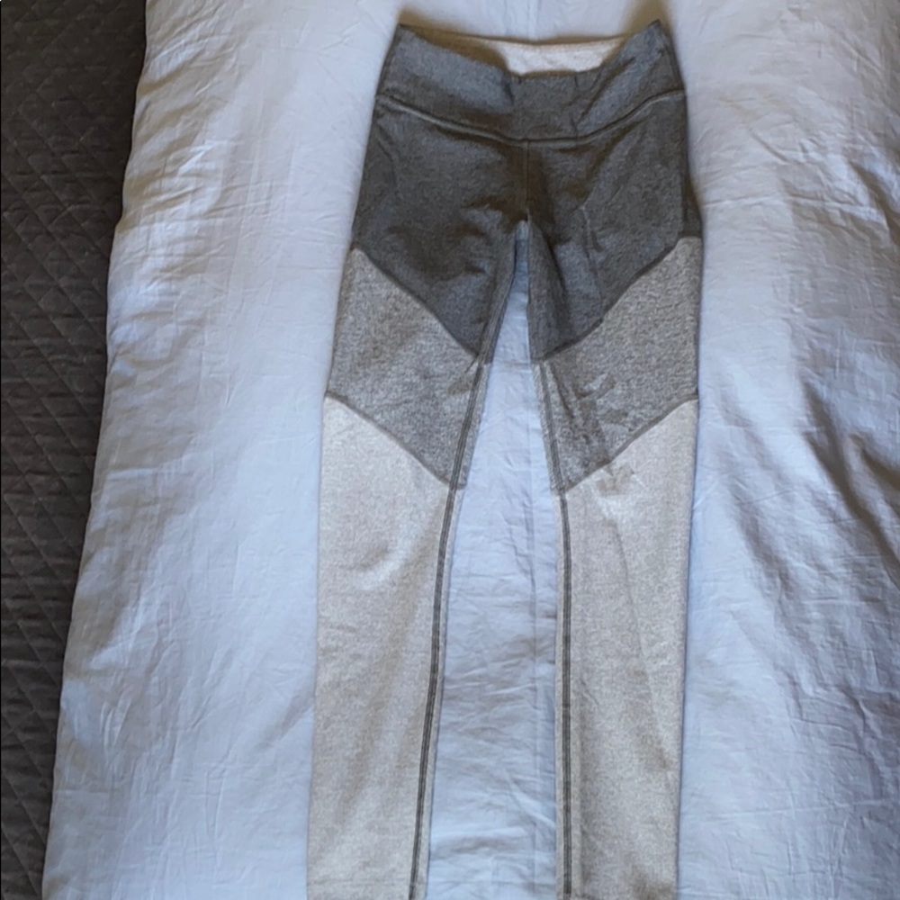 OUTDOOR VOICES 7/8 TRI-COLORED LEGGINGS